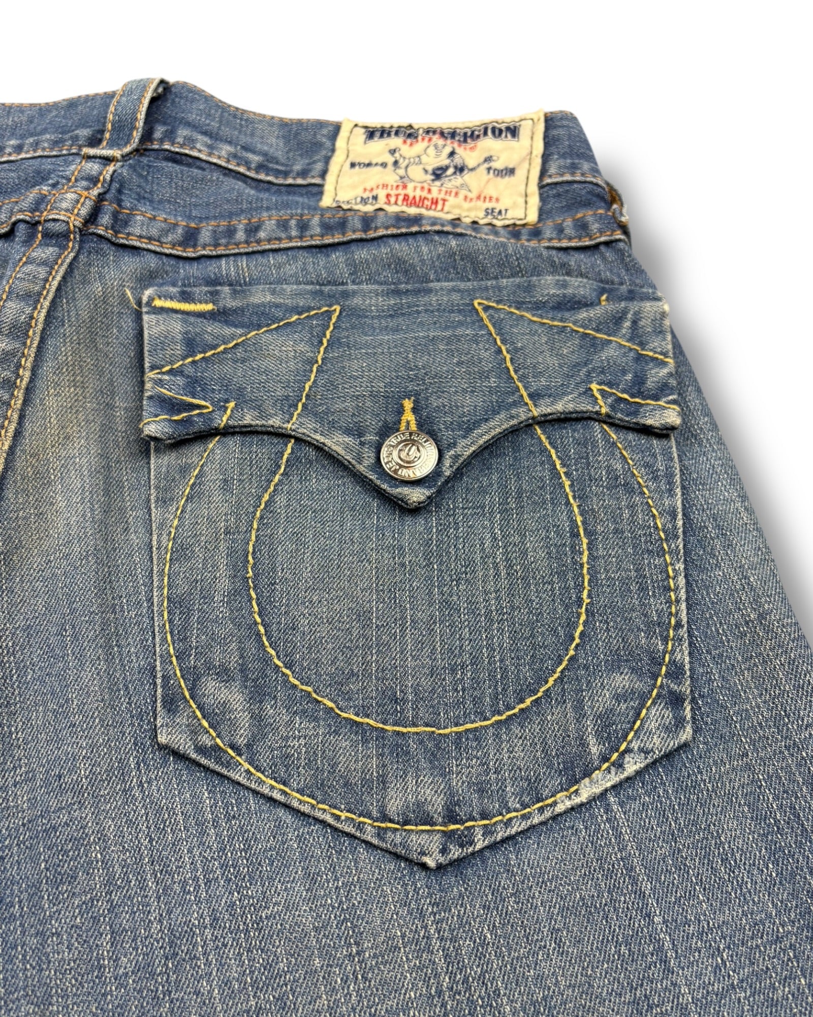 True Religion Flared Jeans (M)