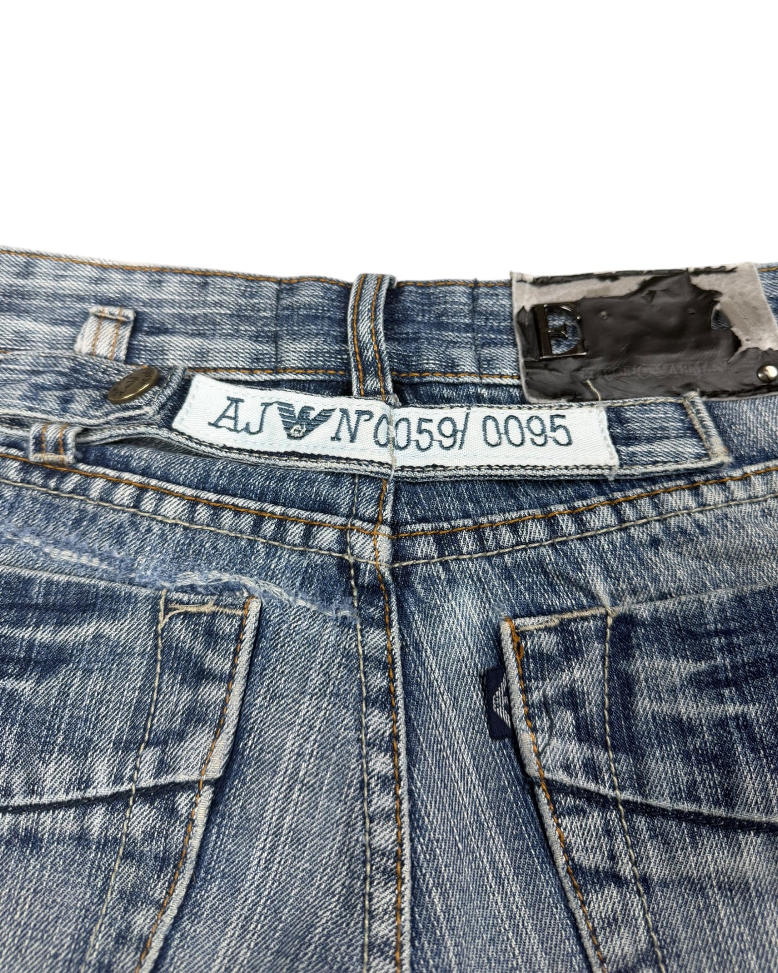 Armani Jeans (M)